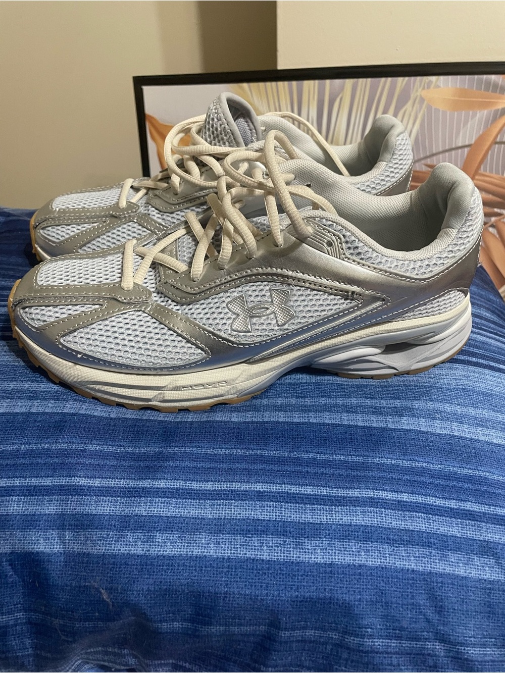 Under Armour Light Gray and Cream Mesh Athletic Sneakers